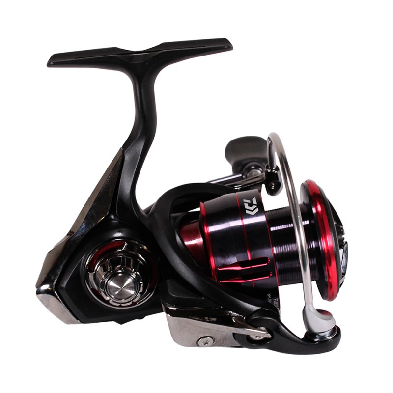 Daiwa Fuego LT 6.2:1 Left/Right Hand Spinning Fishing Reel - FGLT2500D-XH :  : Sports, Fitness & Outdoors